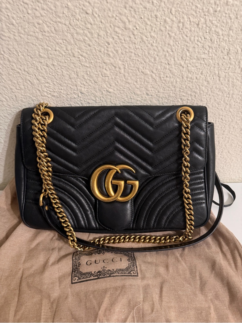 Gucci Black GG Marmont 30 Quilted Leather Shoulder Bag